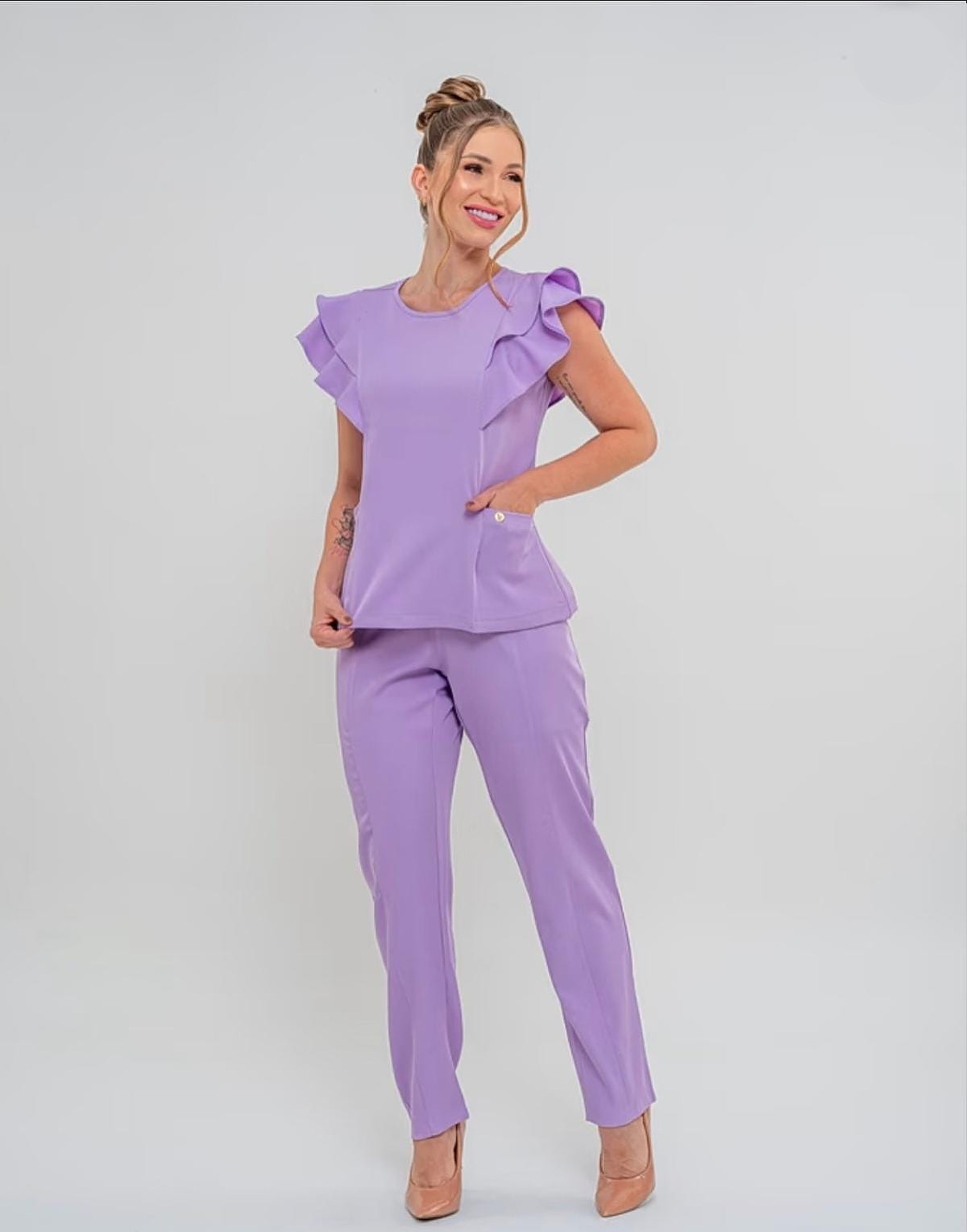 Conjunto Madame Lilás — peça da coleção Madame Scrub